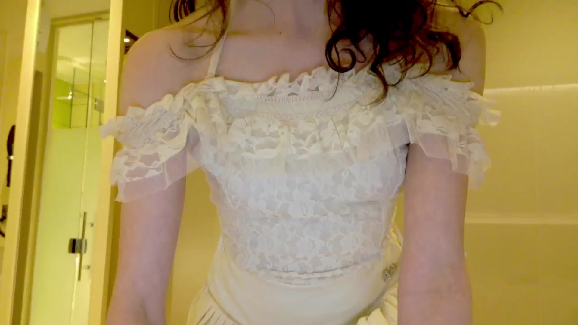 Gallery image thumbnail from porcelaincity's myfreecams stream on, 06/17/2025, 17:23 image 1 of 20