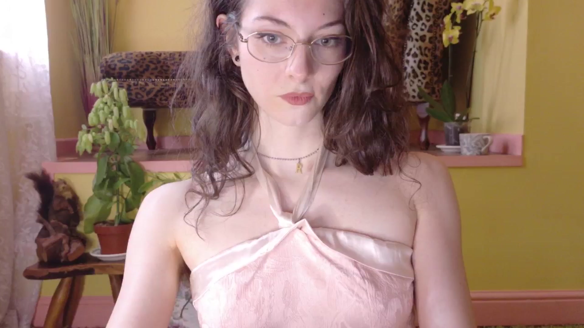 Gallery image thumbnail from porcelaincity's myfreecams stream on, 06/19/2025, 15:53 image 9 of 20