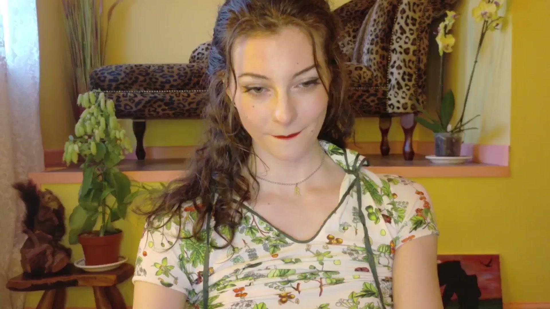 Gallery image thumbnail from porcelaincity's myfreecams stream on, 06/20/2025, 20:45 image 14 of 20