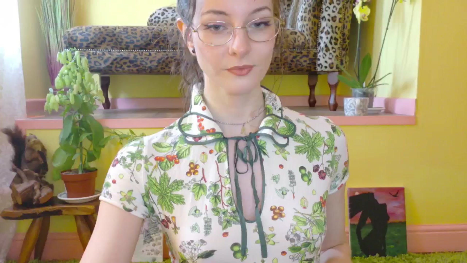 Gallery image thumbnail from porcelaincity's myfreecams stream on, 06/23/2025, 16:41 image 9 of 20