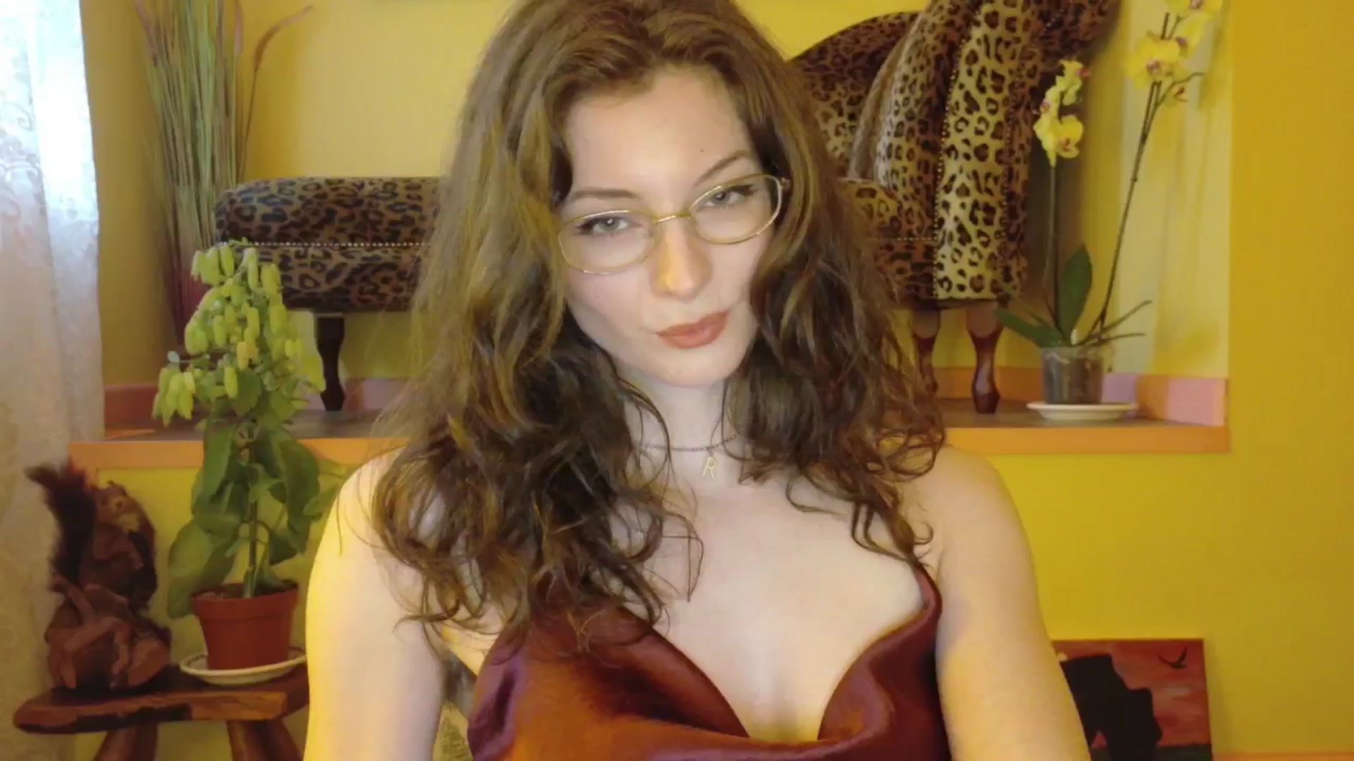 Gallery image thumbnail from porcelaincity's myfreecams stream on, 06/24/2025, 20:07 image 13 of 20