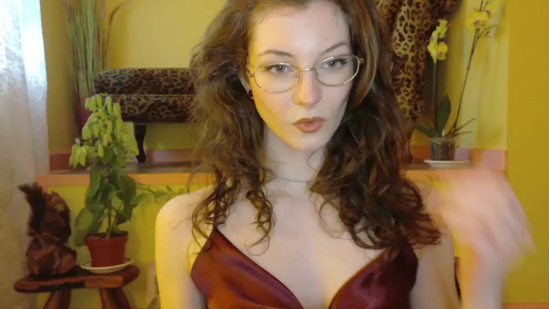Gallery image thumbnail from porcelaincity's myfreecams stream on, 06/24/2025, 20:07 image 1 of 20