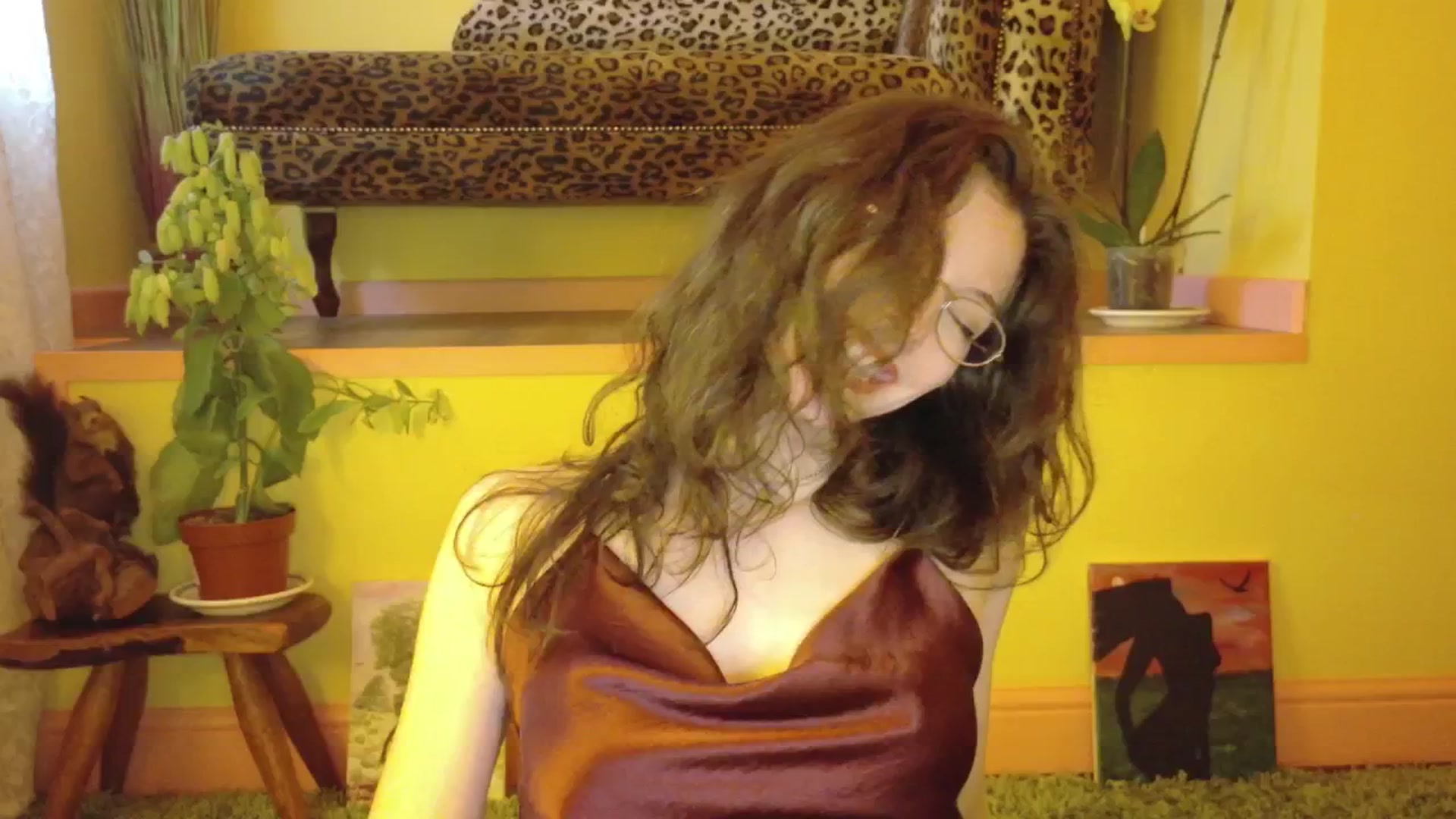 Gallery image thumbnail from porcelaincity's myfreecams stream on, 06/24/2025, 20:07 image 9 of 20