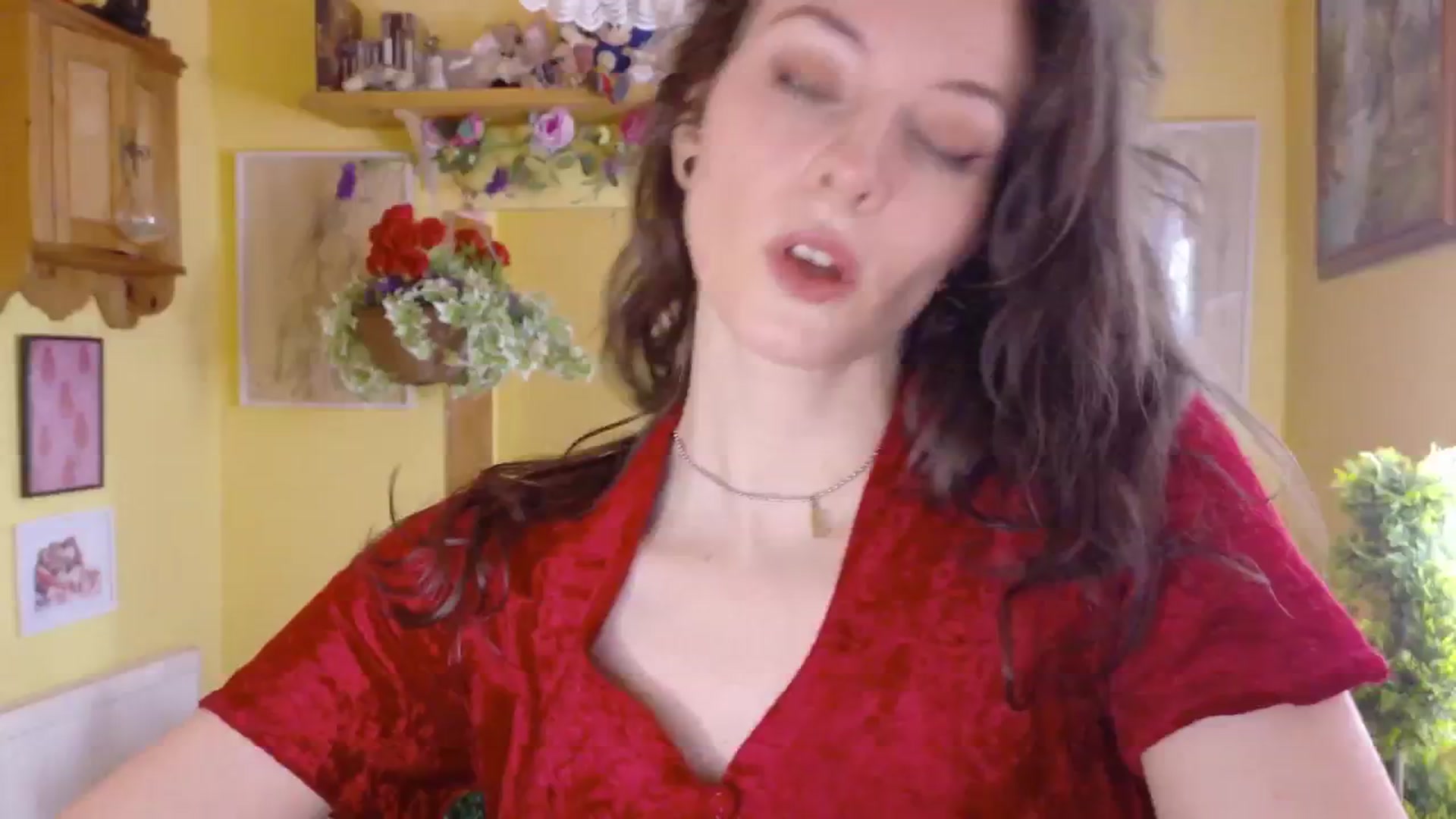 Gallery image thumbnail from porcelaincity's myfreecams stream on, 06/26/2025, 11:33 image 10 of 20