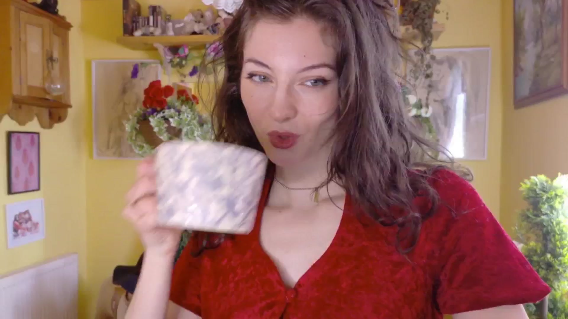 Gallery image thumbnail from porcelaincity's myfreecams stream on, 06/26/2025, 11:33 image 11 of 20