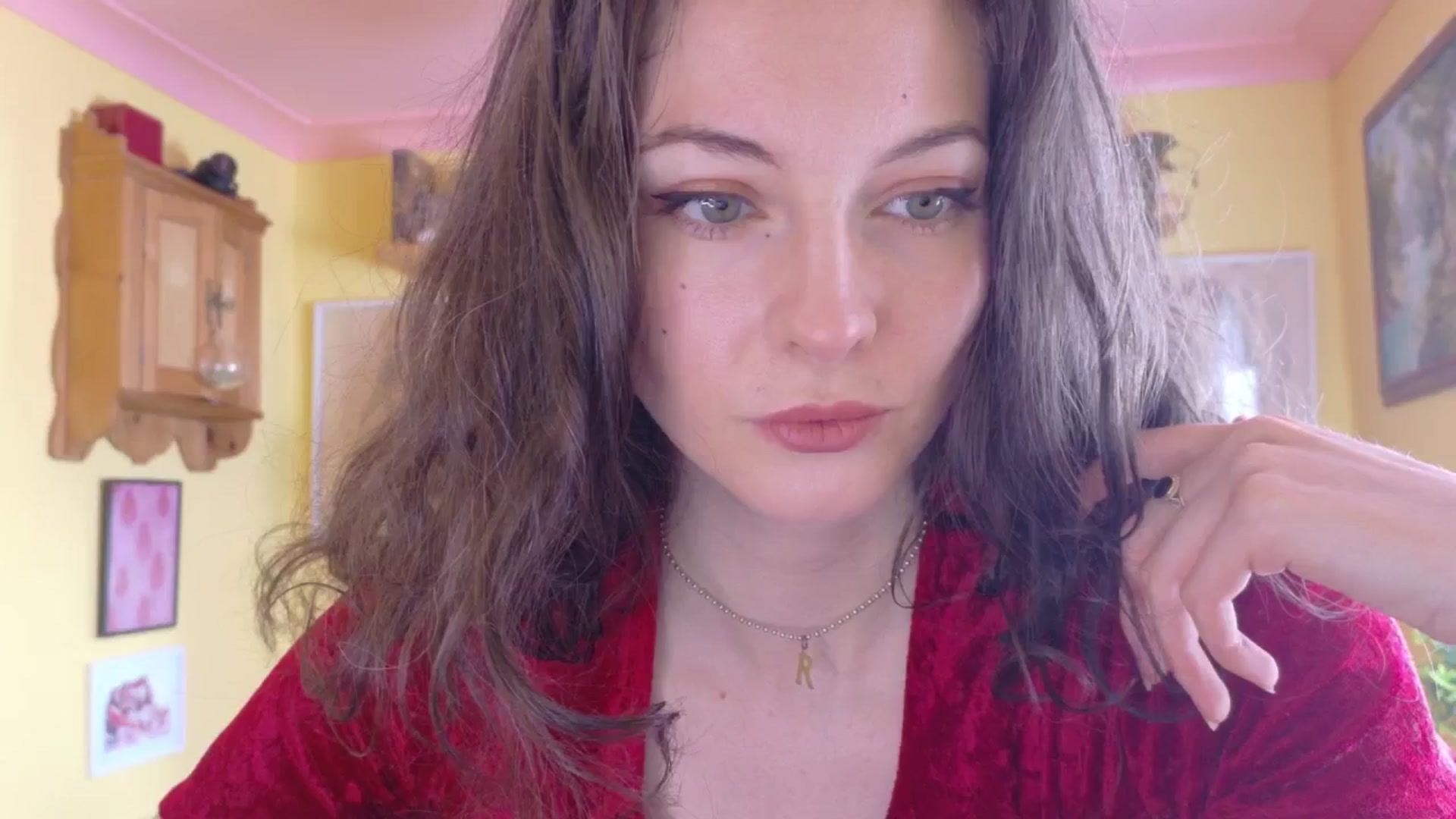 Gallery image thumbnail from porcelaincity's myfreecams stream on, 06/26/2025, 11:33 image 1 of 20