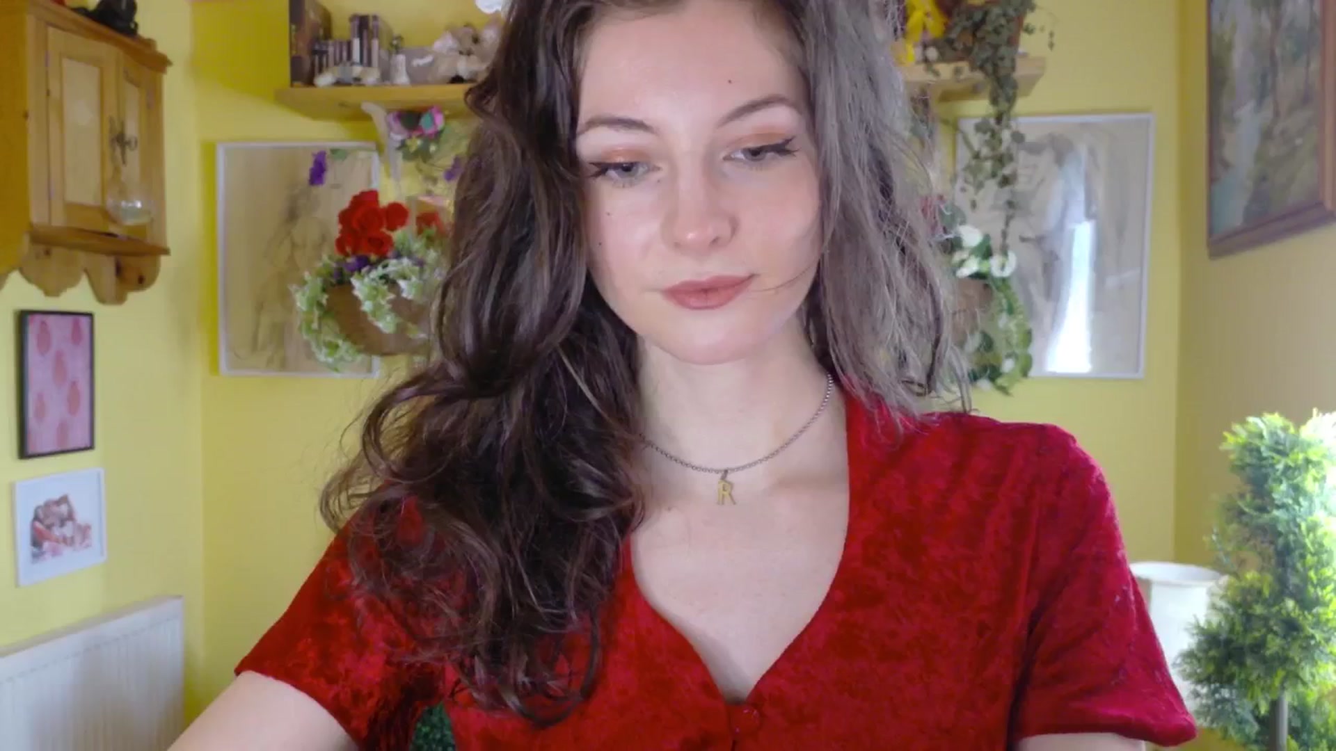 Gallery image thumbnail from porcelaincity's myfreecams stream on, 06/26/2025, 11:33 image 14 of 20