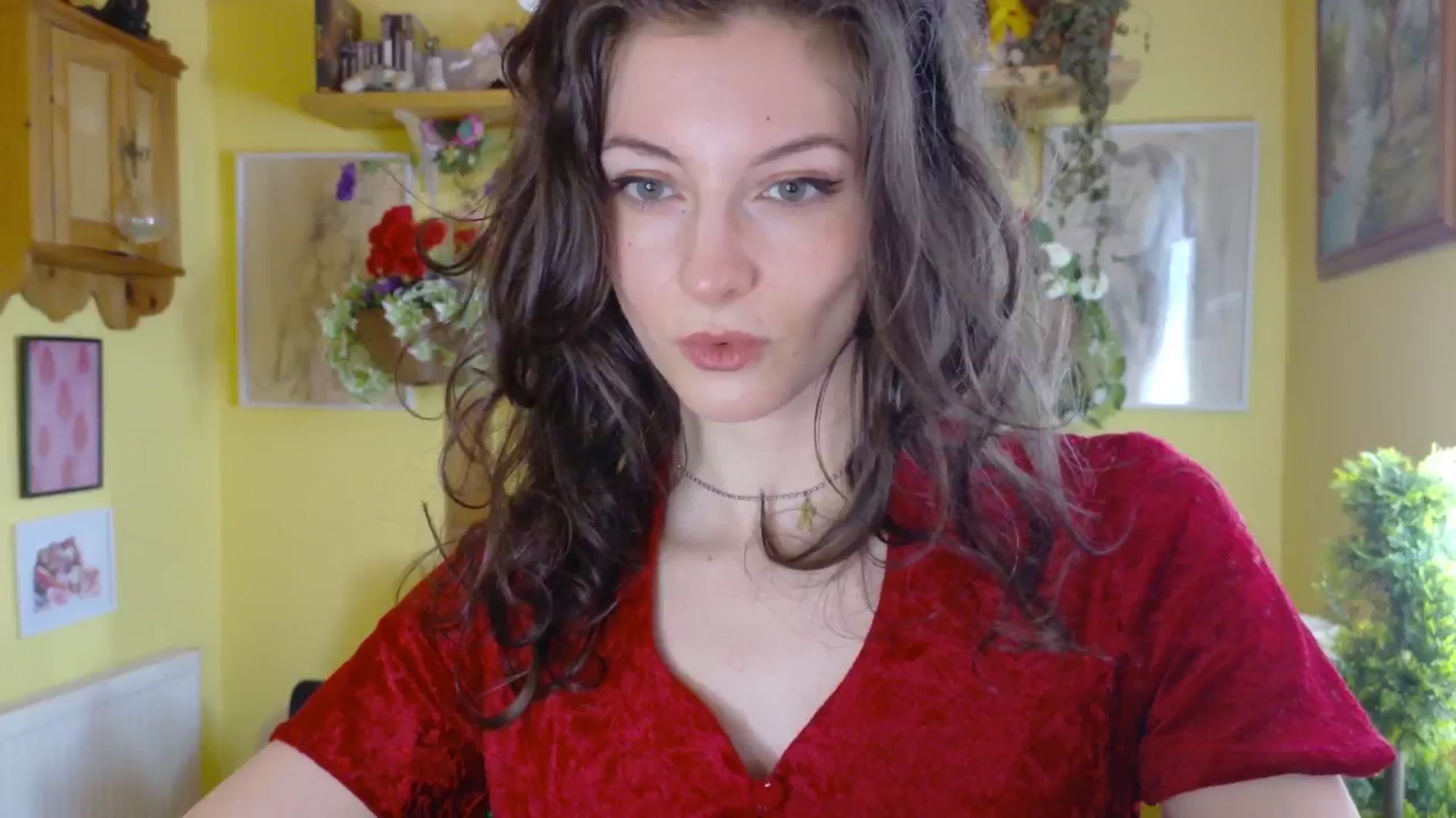 Gallery image thumbnail from porcelaincity's myfreecams stream on, 06/26/2025, 11:33 image 12 of 20