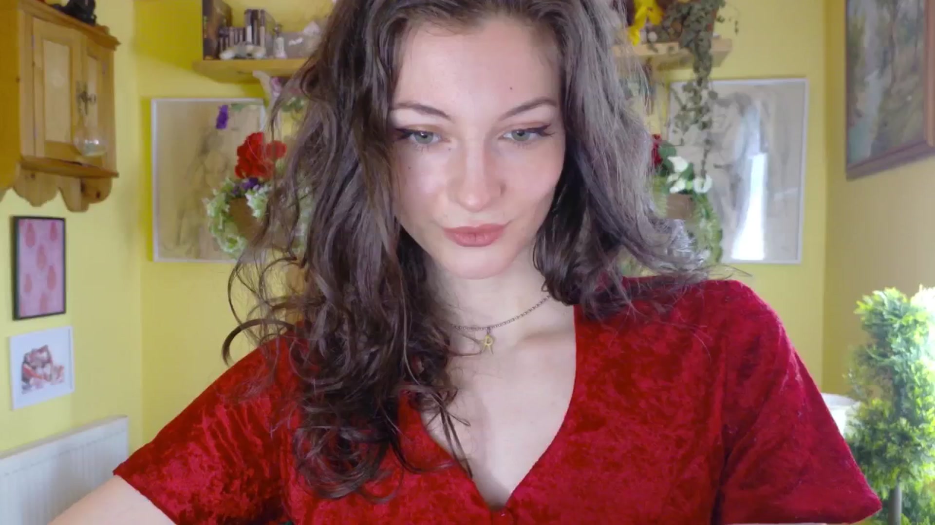 Gallery image thumbnail from porcelaincity's myfreecams stream on, 06/26/2025, 11:33 image 17 of 20
