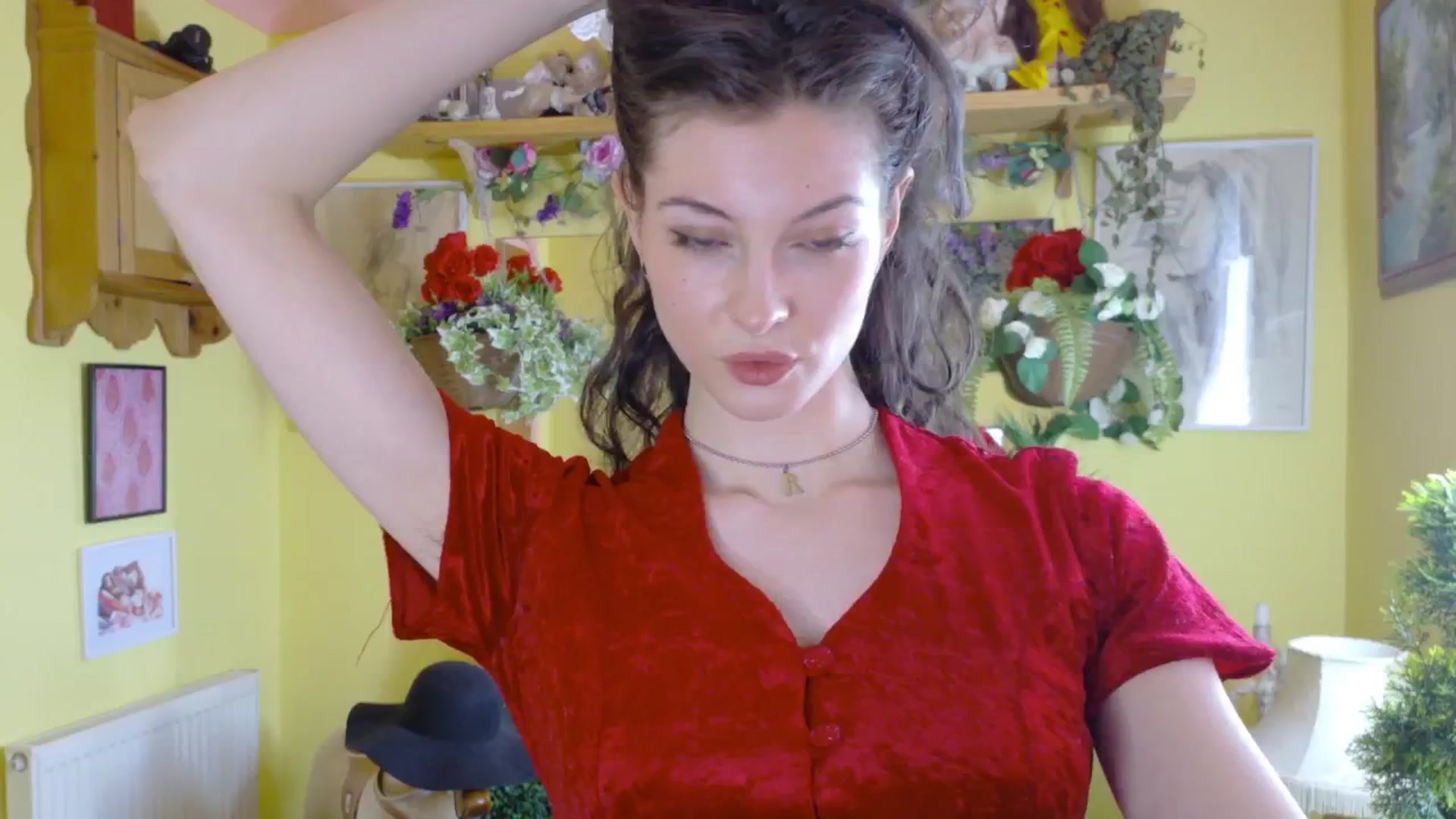 Gallery image thumbnail from porcelaincity's myfreecams stream on, 06/26/2025, 12:47 image 11 of 20