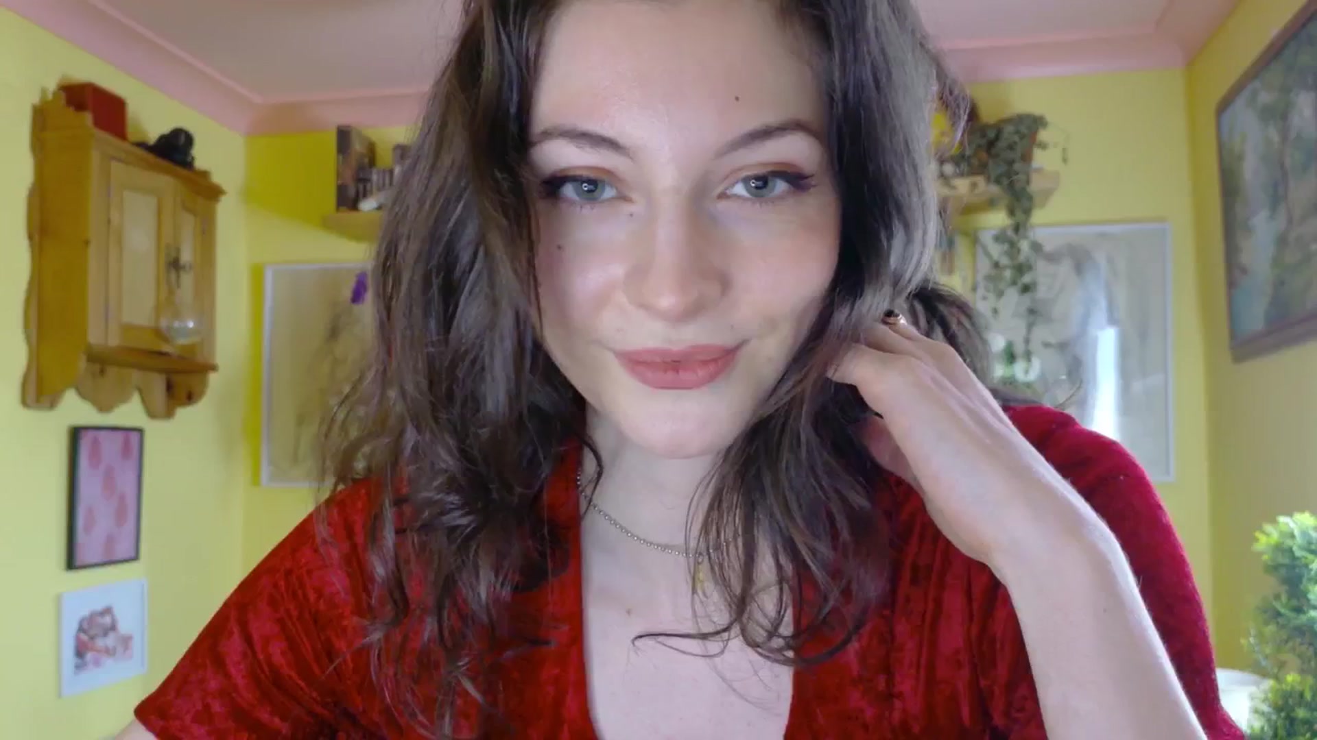 Gallery image thumbnail from porcelaincity's myfreecams stream on, 06/26/2025, 12:47 image 6 of 20