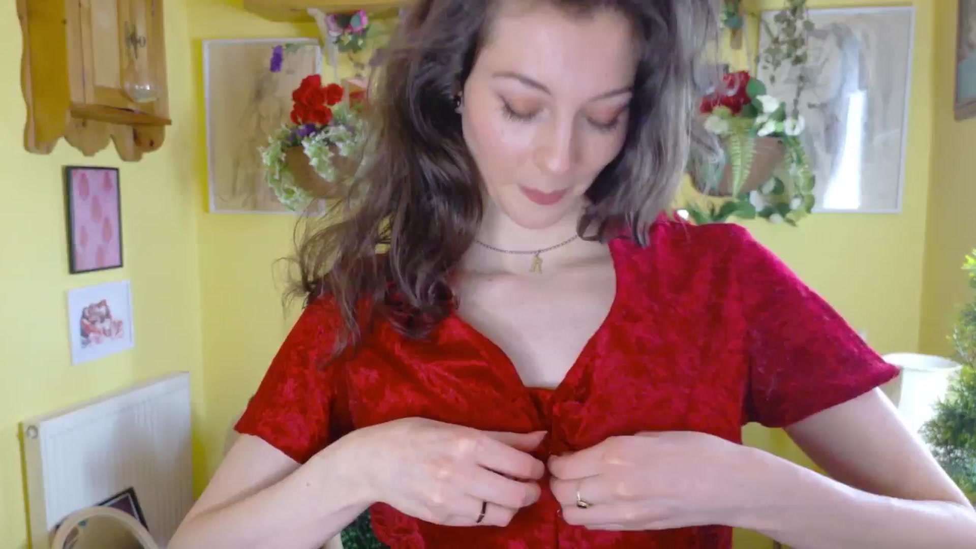 Gallery image thumbnail from porcelaincity's myfreecams stream on, 06/26/2025, 12:47 image 3 of 20
