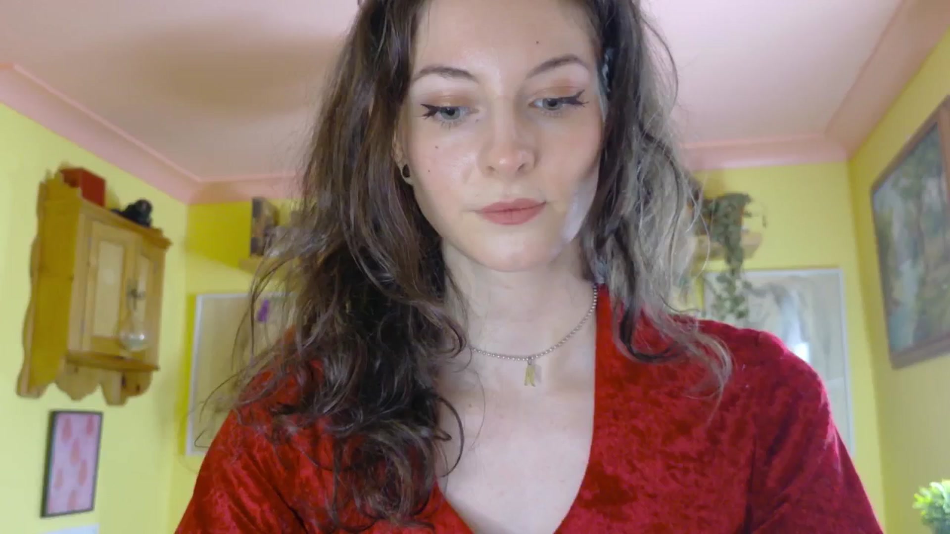 Gallery image thumbnail from porcelaincity's myfreecams stream on, 06/26/2025, 12:47 image 16 of 20