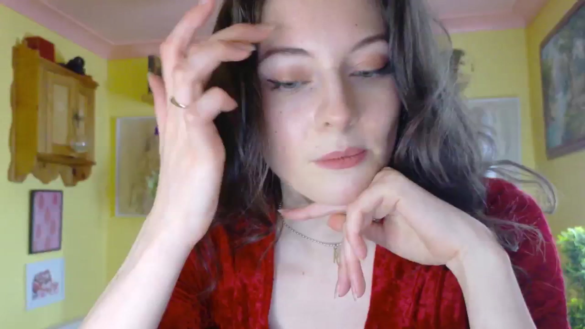 Gallery image thumbnail from porcelaincity's myfreecams stream on, 06/26/2025, 12:47 image 7 of 20