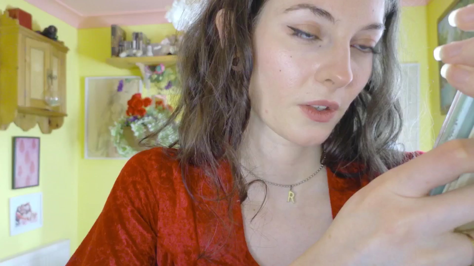 Gallery image thumbnail from porcelaincity's myfreecams stream on, 06/26/2025, 14:22 image 12 of 20
