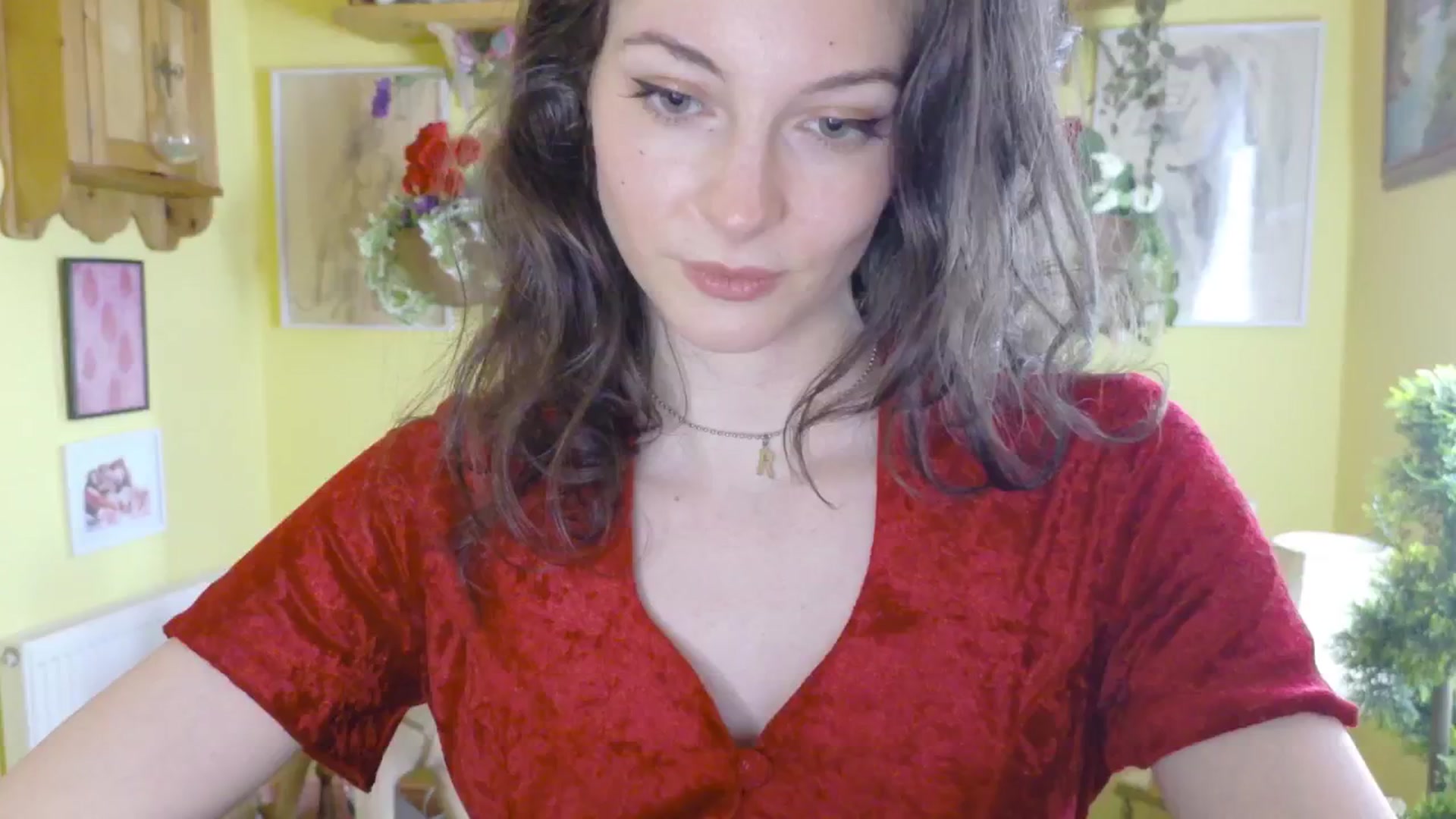 Gallery image thumbnail from porcelaincity's myfreecams stream on, 06/26/2025, 14:22 image 17 of 20