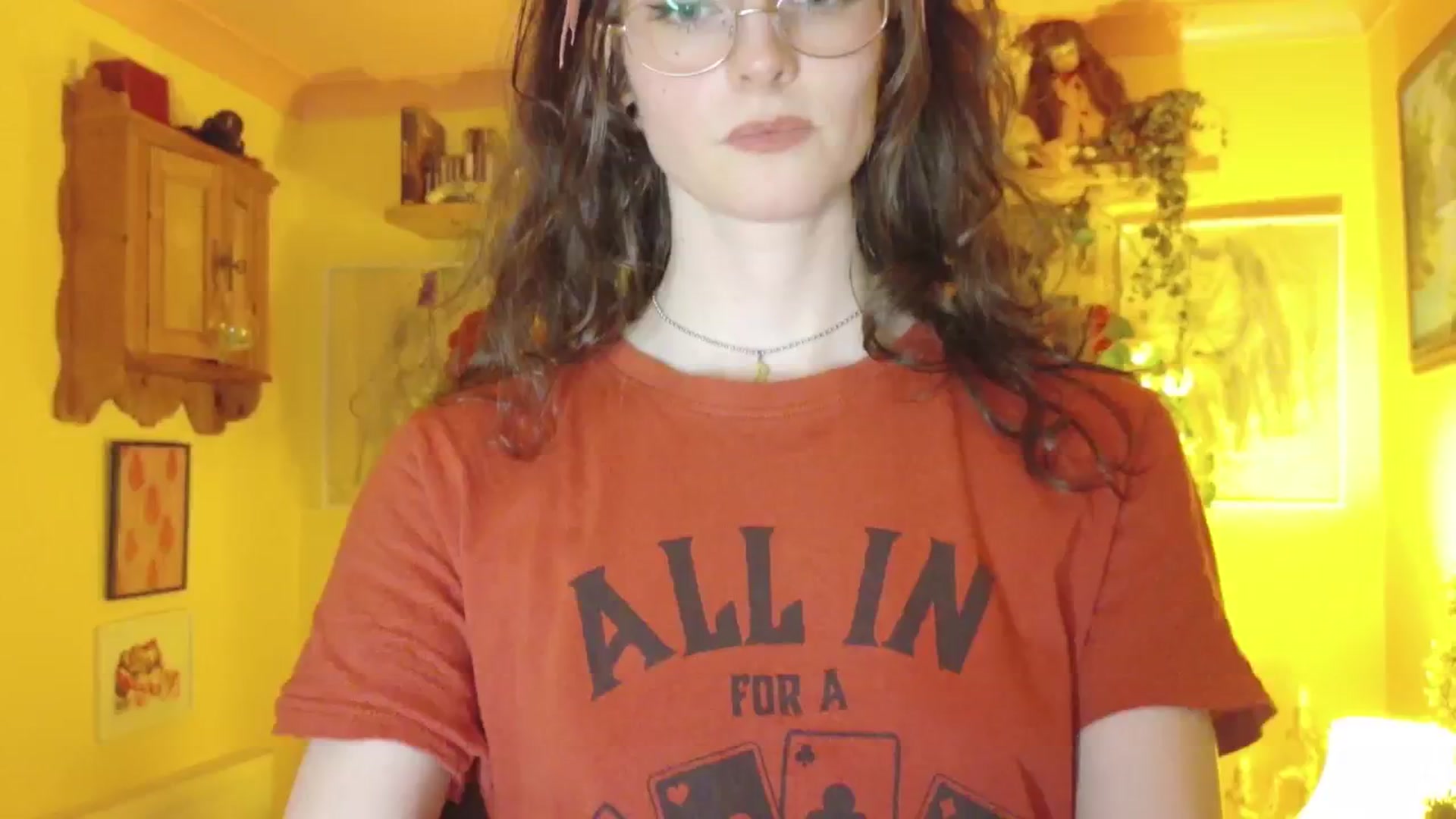 Gallery image thumbnail from porcelaincity's myfreecams stream on, 06/27/2025, 22:54 image 18 of 20