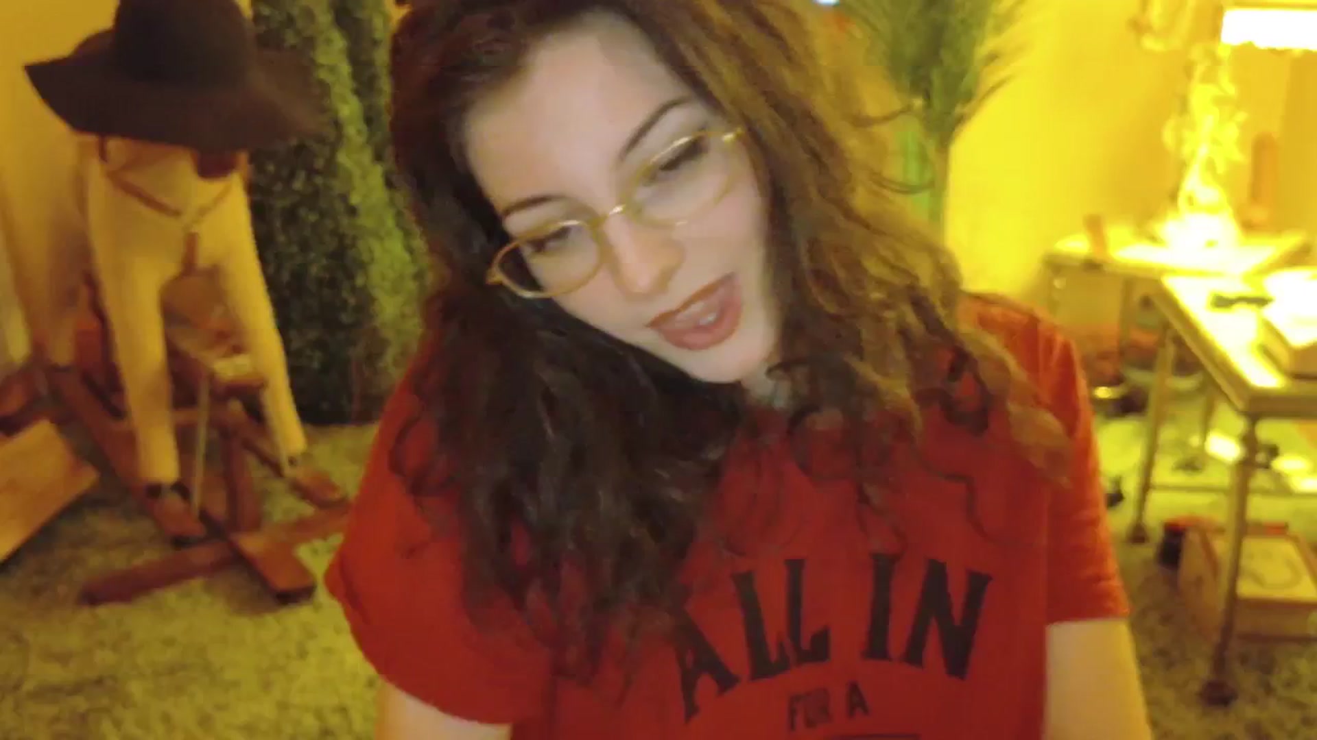 Gallery image thumbnail from porcelaincity's myfreecams stream on, 06/27/2025, 22:54 image 6 of 20