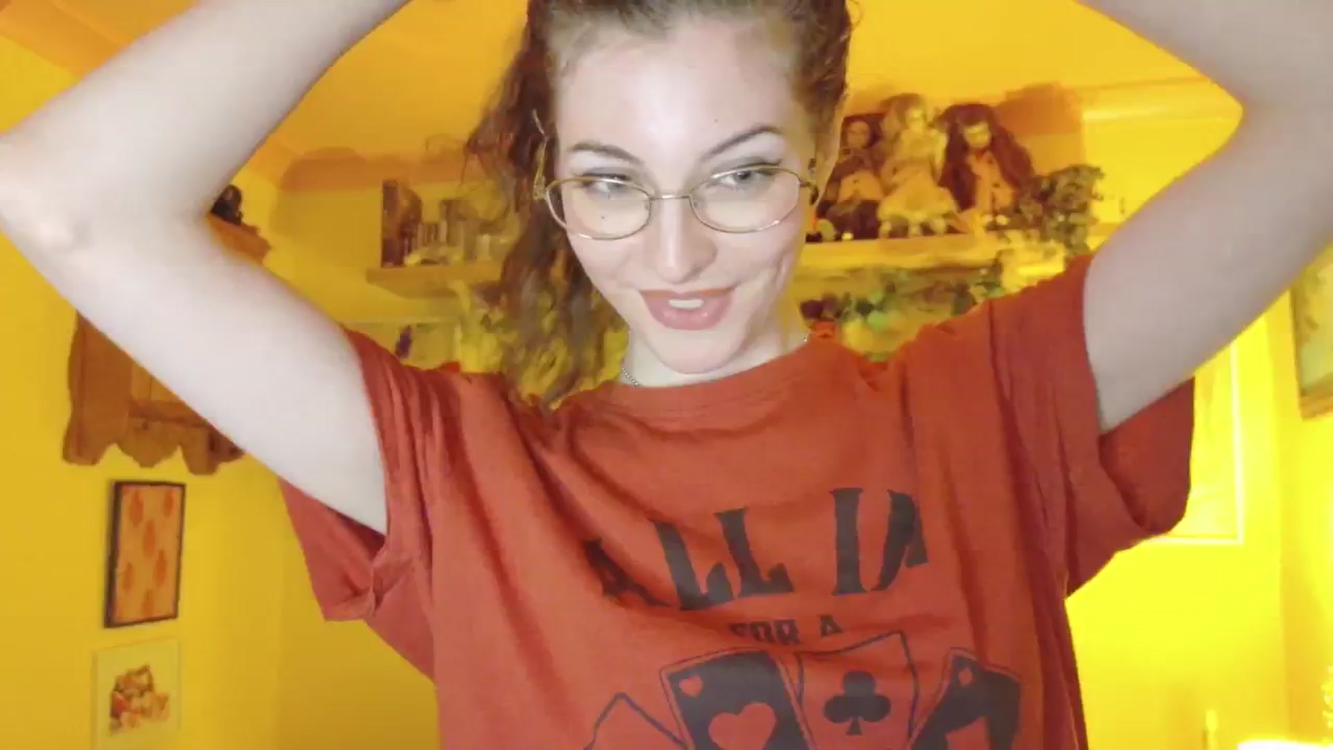 Gallery image thumbnail from porcelaincity's myfreecams stream on, 06/27/2025, 22:54 image 15 of 20