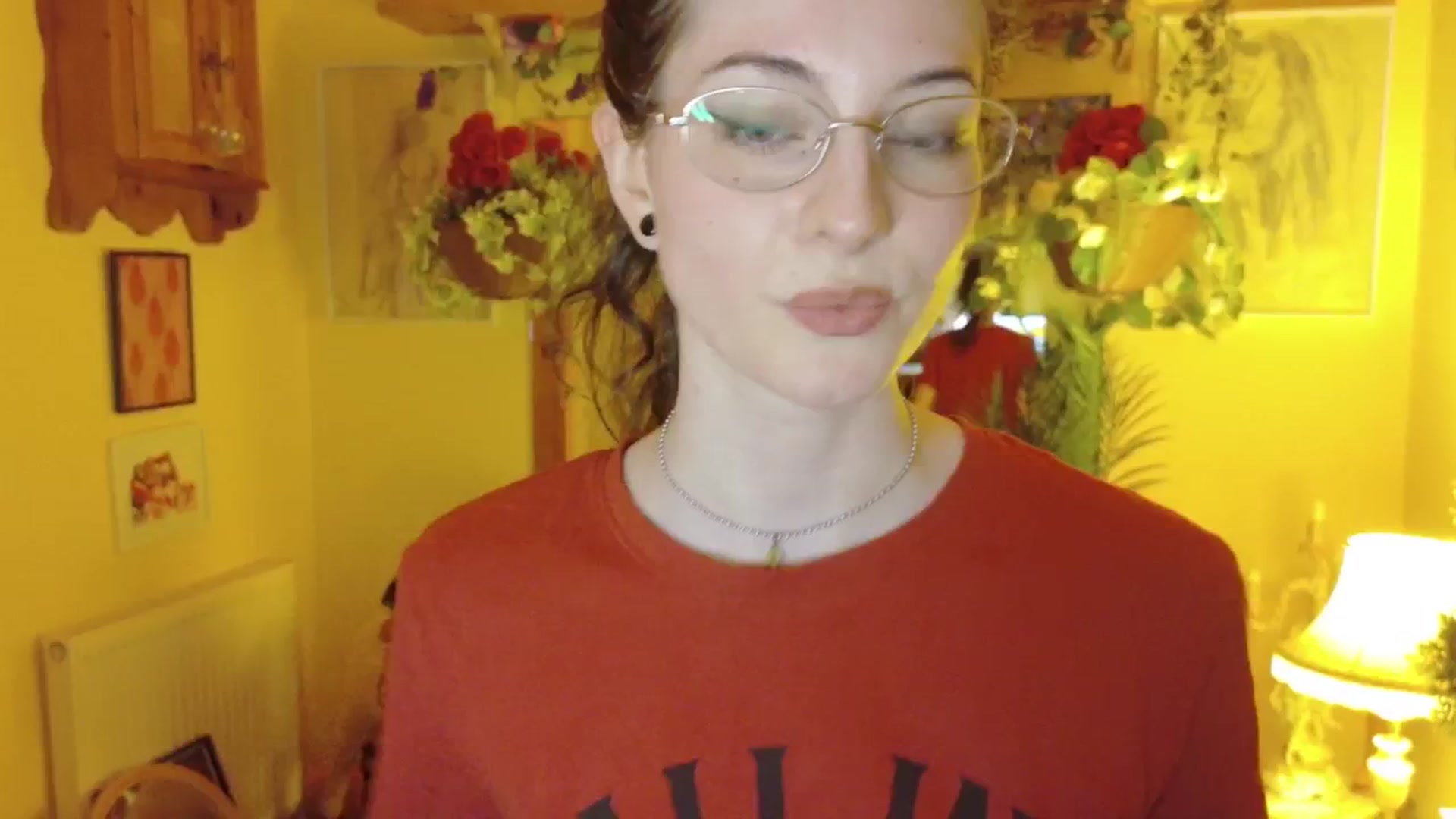 Gallery image thumbnail from porcelaincity's myfreecams stream on, 06/27/2025, 22:54 image 17 of 20