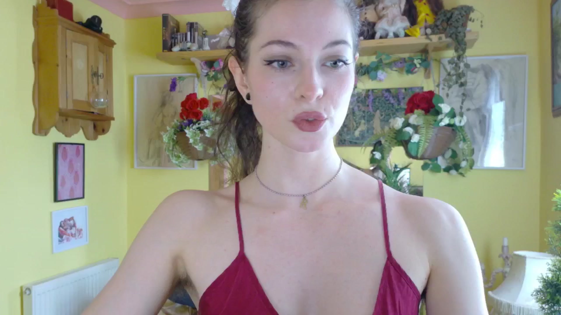 Gallery image thumbnail from porcelaincity's myfreecams stream on, 07/01/2025, 14:38 image 9 of 20