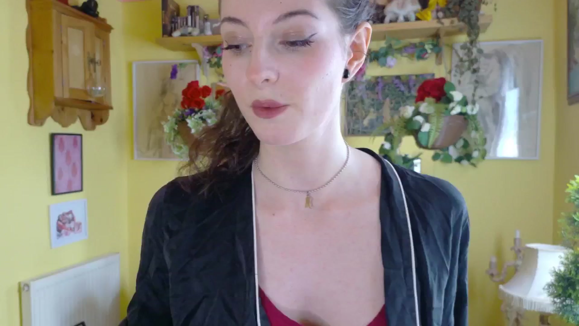Gallery image thumbnail from porcelaincity's myfreecams stream on, 07/01/2025, 14:38 image 13 of 20