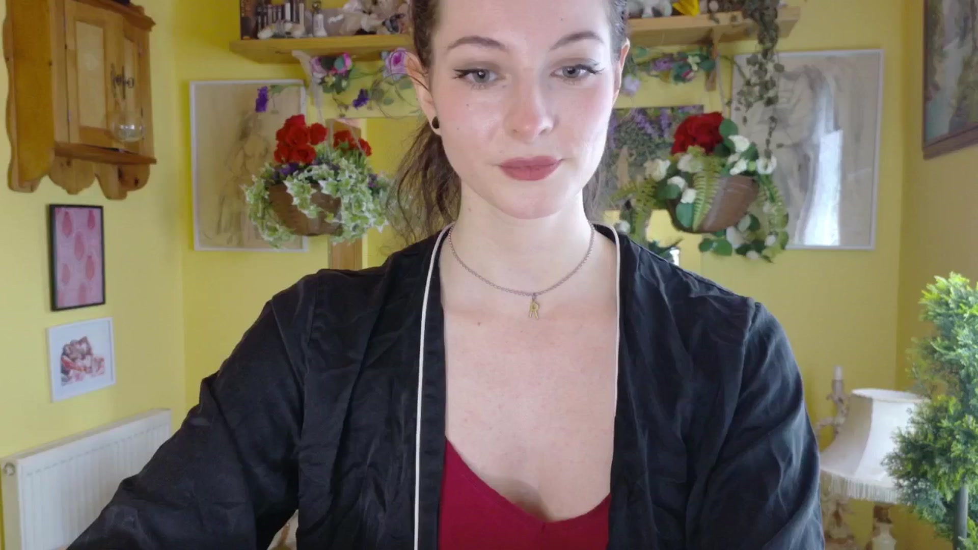 Gallery image thumbnail from porcelaincity's myfreecams stream on, 07/01/2025, 14:38 image 17 of 20