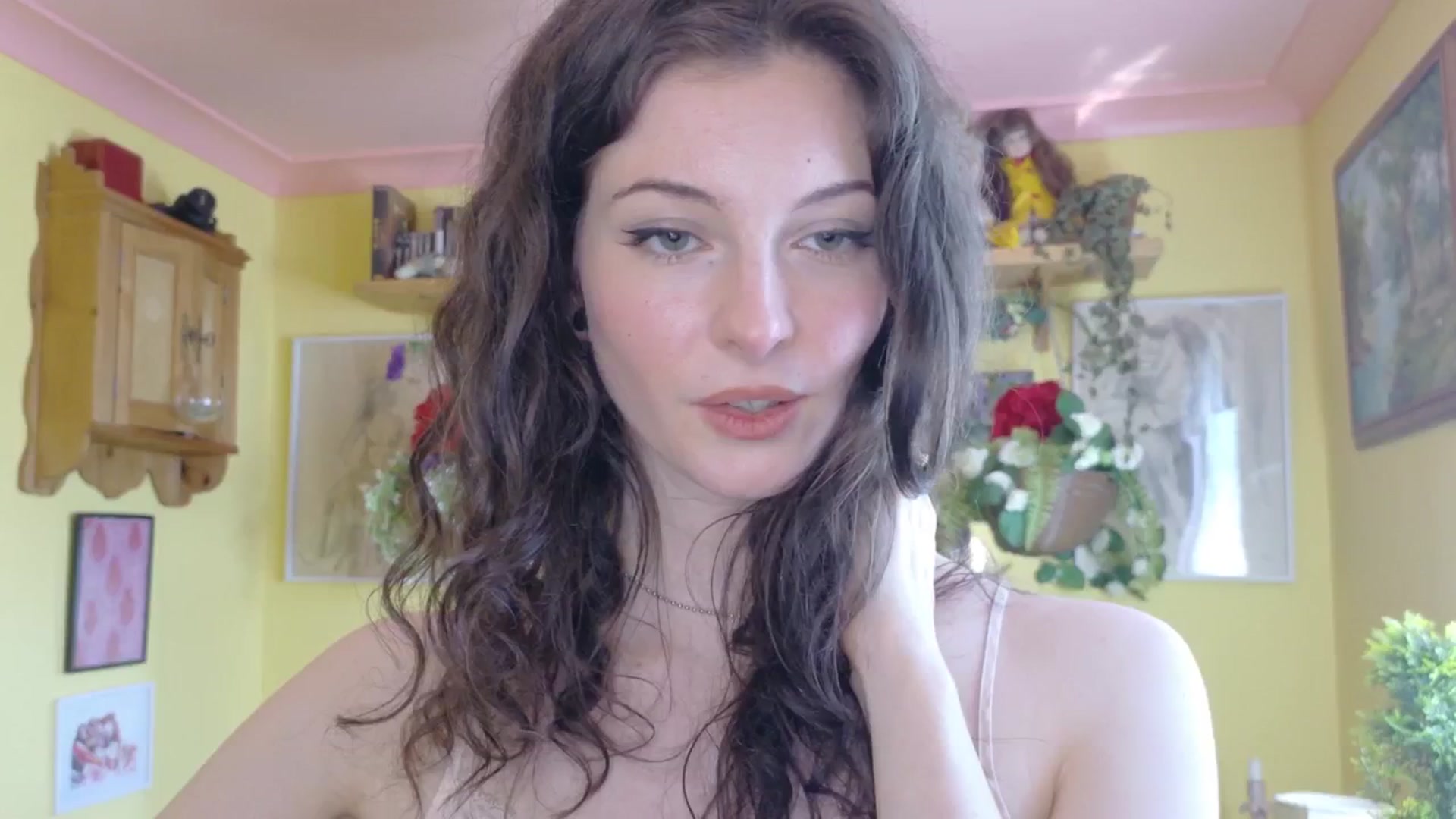 Gallery image thumbnail from porcelaincity's myfreecams stream on, 07/02/2025, 16:02 image 18 of 20