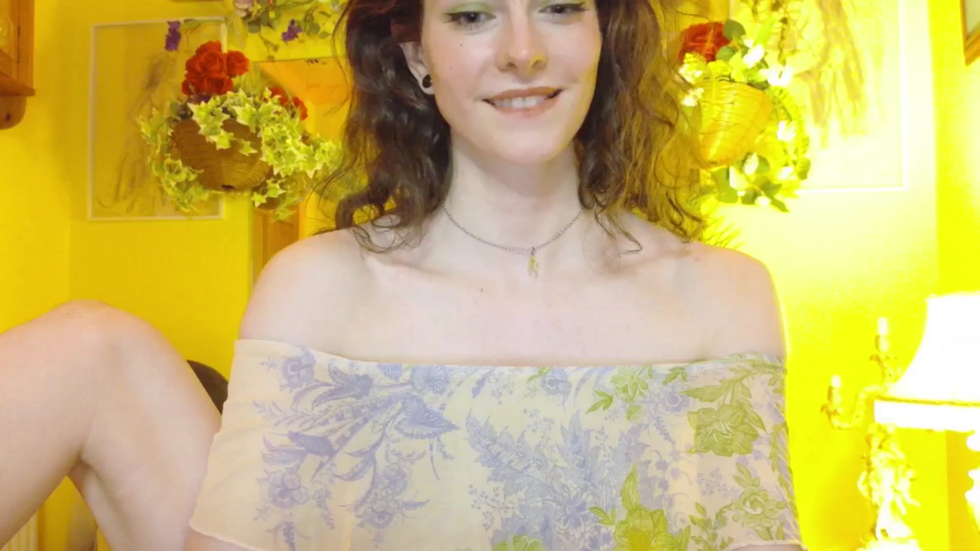 Gallery image thumbnail from porcelaincity's myfreecams stream on, 07/03/2025, 23:01 image 16 of 20