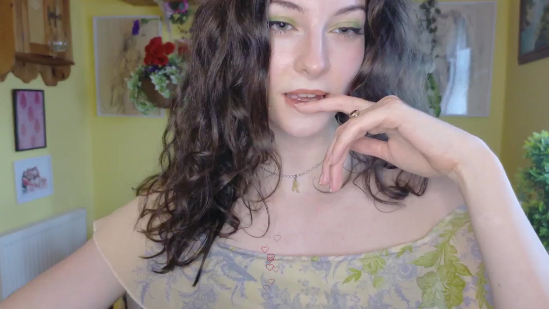 Gallery image thumbnail from porcelaincity's myfreecams stream on, 07/03/2025, 23:01 image 4 of 20