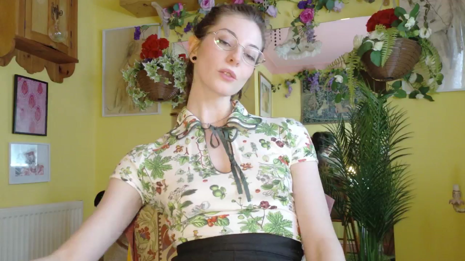 Gallery image thumbnail from porcelaincity's myfreecams stream on, 07/09/2025, 15:41 image 7 of 20