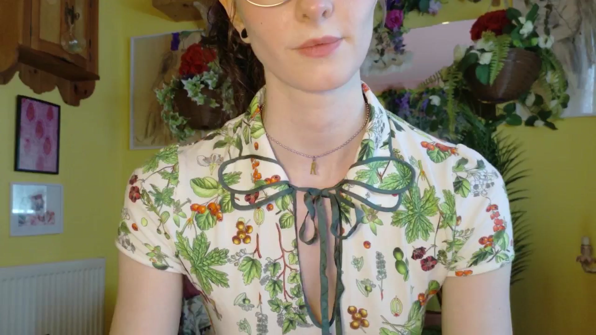 Gallery image thumbnail from porcelaincity's myfreecams stream on, 07/09/2025, 15:41 image 4 of 20