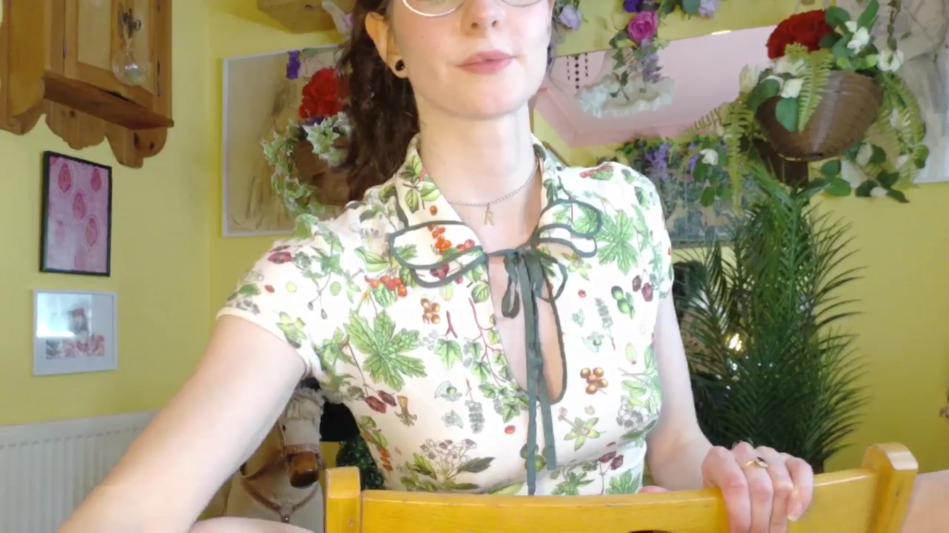 Gallery image thumbnail from porcelaincity's myfreecams stream on, 07/09/2025, 15:41 image 10 of 20