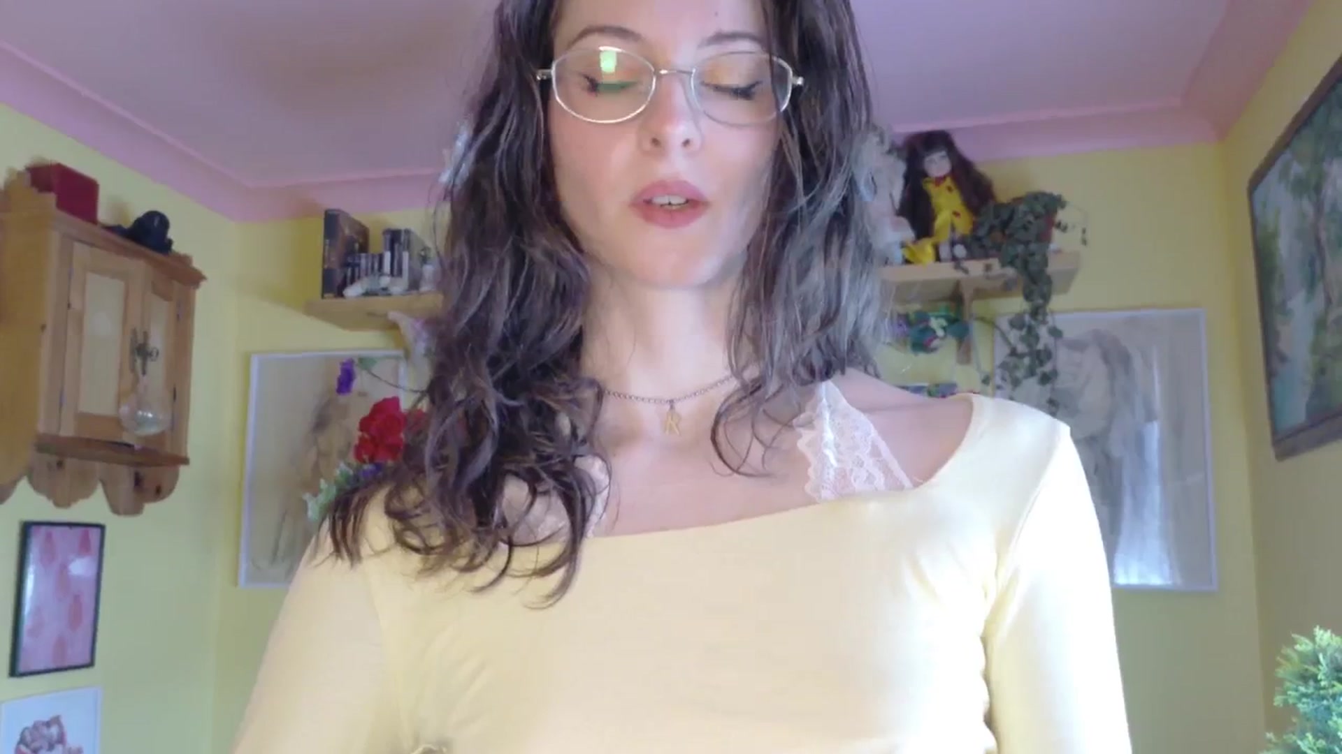 Gallery image thumbnail from porcelaincity's myfreecams stream on, 07/10/2025, 10:55 image 8 of 20