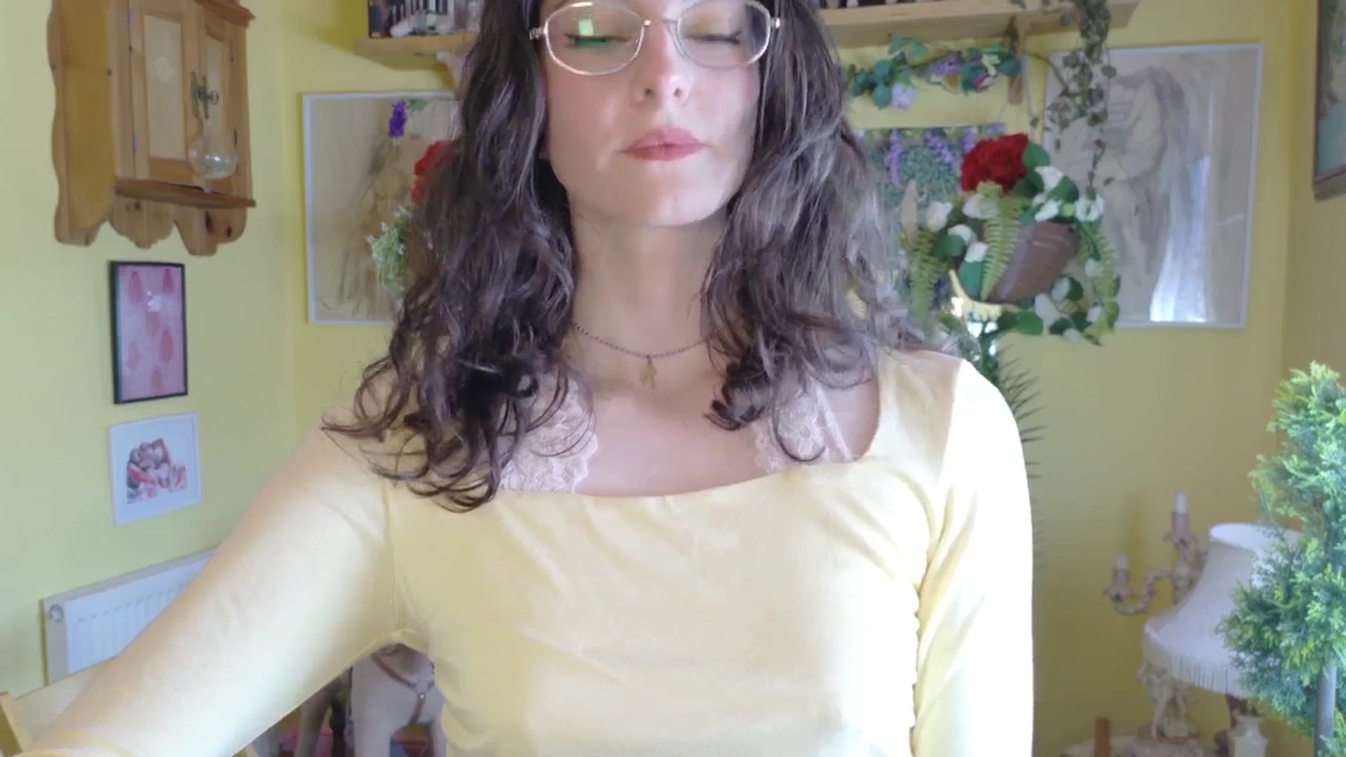 Gallery image thumbnail from porcelaincity's myfreecams stream on, 07/10/2025, 10:55 image 12 of 20