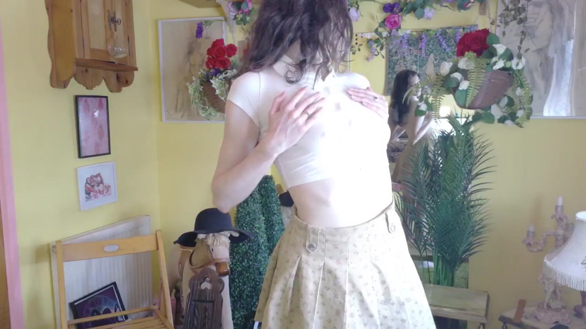 Gallery image thumbnail from porcelaincity's myfreecams stream on, 07/14/2025, 10:08 image 13 of 20