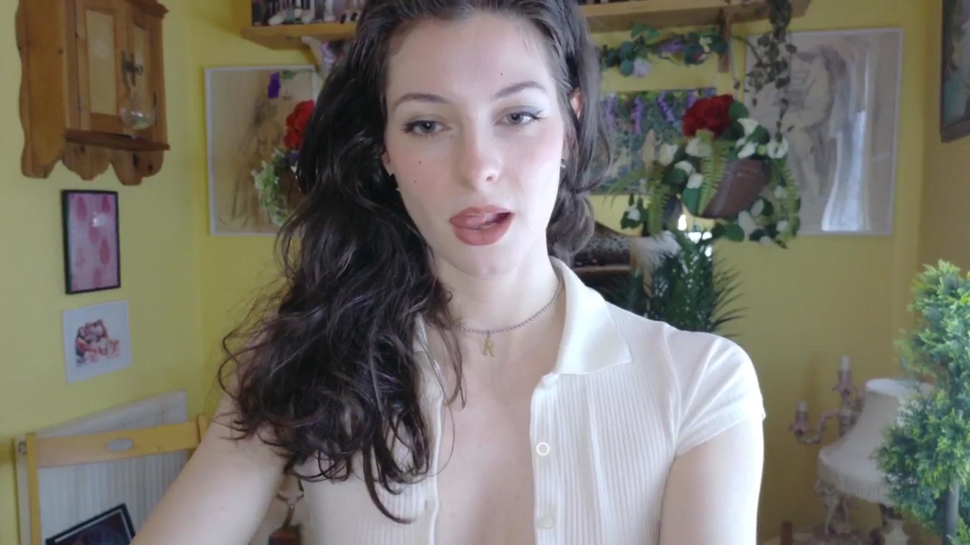 Gallery image thumbnail from porcelaincity's myfreecams stream on, 07/14/2025, 10:08 image 20 of 20