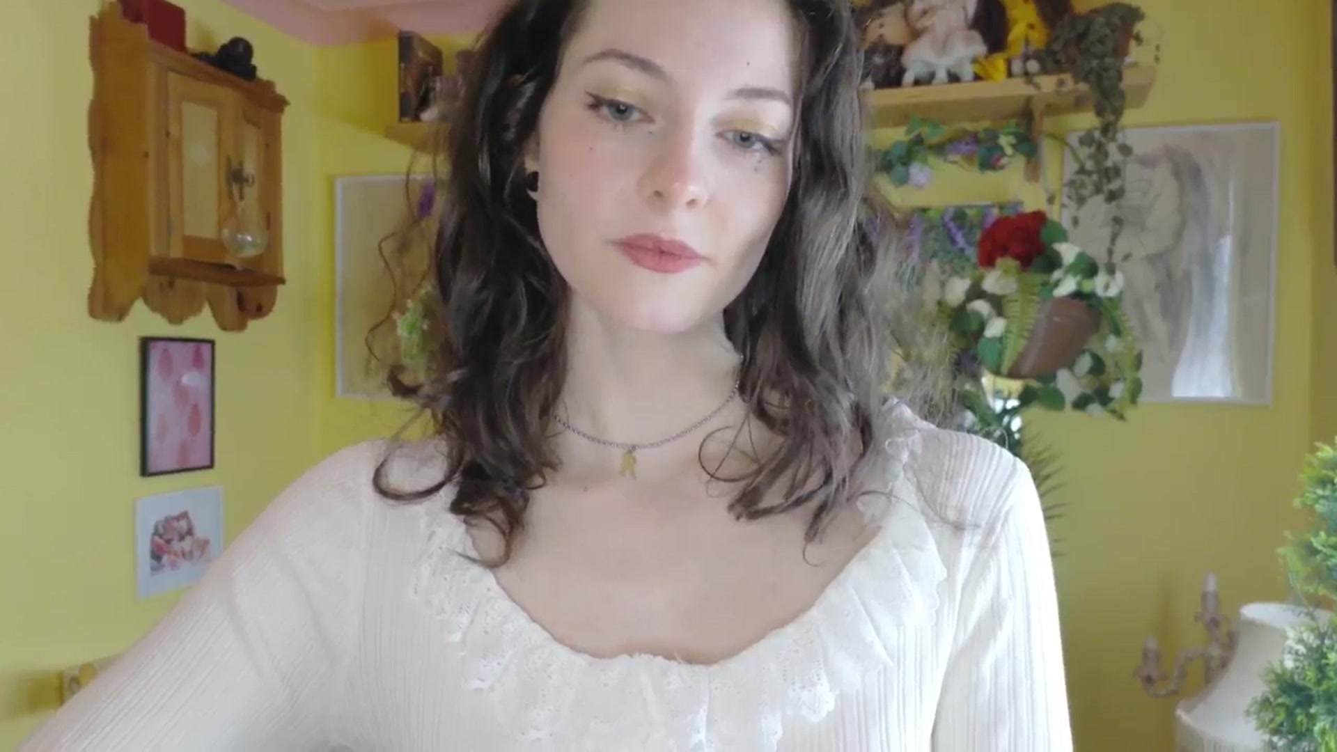 Gallery image thumbnail from porcelaincity's myfreecams stream on, 07/16/2025, 09:53 image 10 of 20