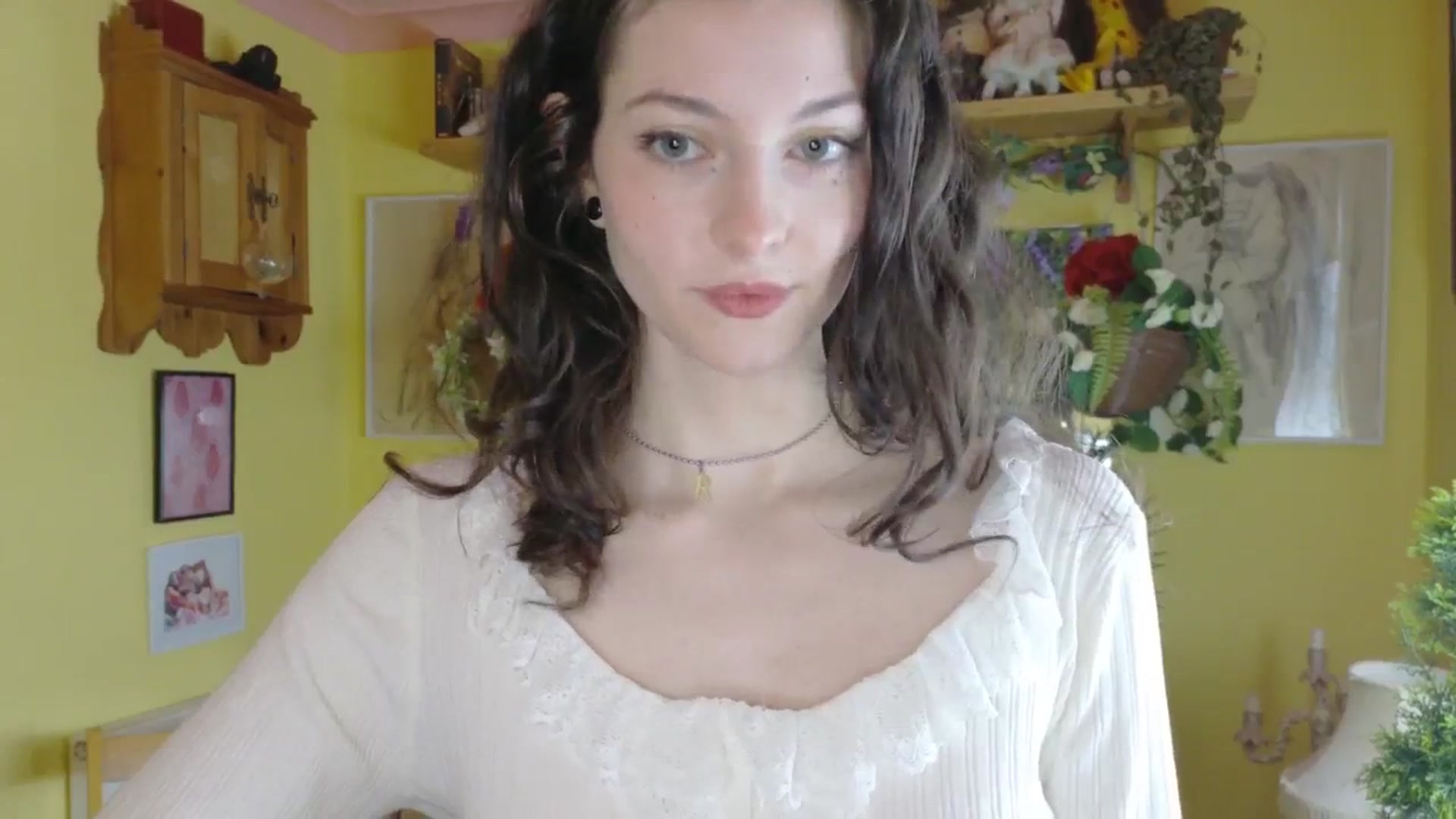 Gallery image thumbnail from porcelaincity's myfreecams stream on, 07/16/2025, 09:53 image 9 of 20