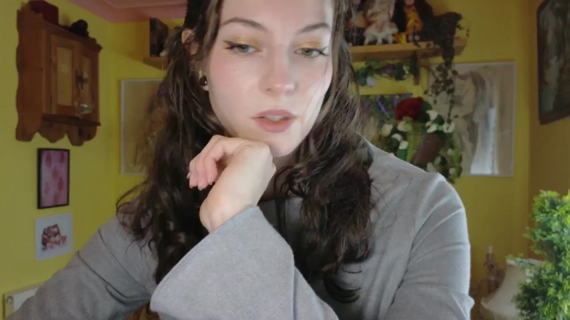 Gallery image thumbnail from porcelaincity's myfreecams stream on, 07/17/2025, 09:26 image 9 of 20