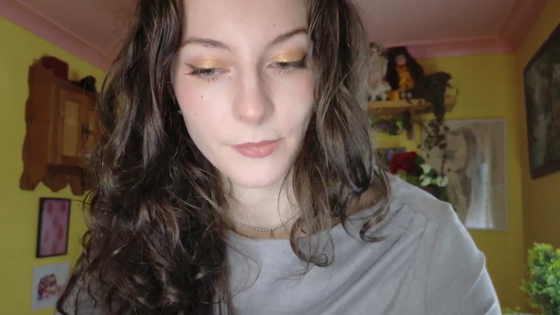 Gallery image thumbnail from porcelaincity's myfreecams stream on, 07/17/2025, 09:26 image 7 of 20