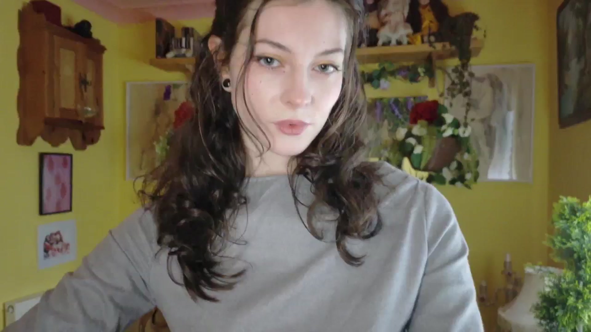 Gallery image thumbnail from porcelaincity's myfreecams stream on, 07/17/2025, 09:26 image 10 of 20