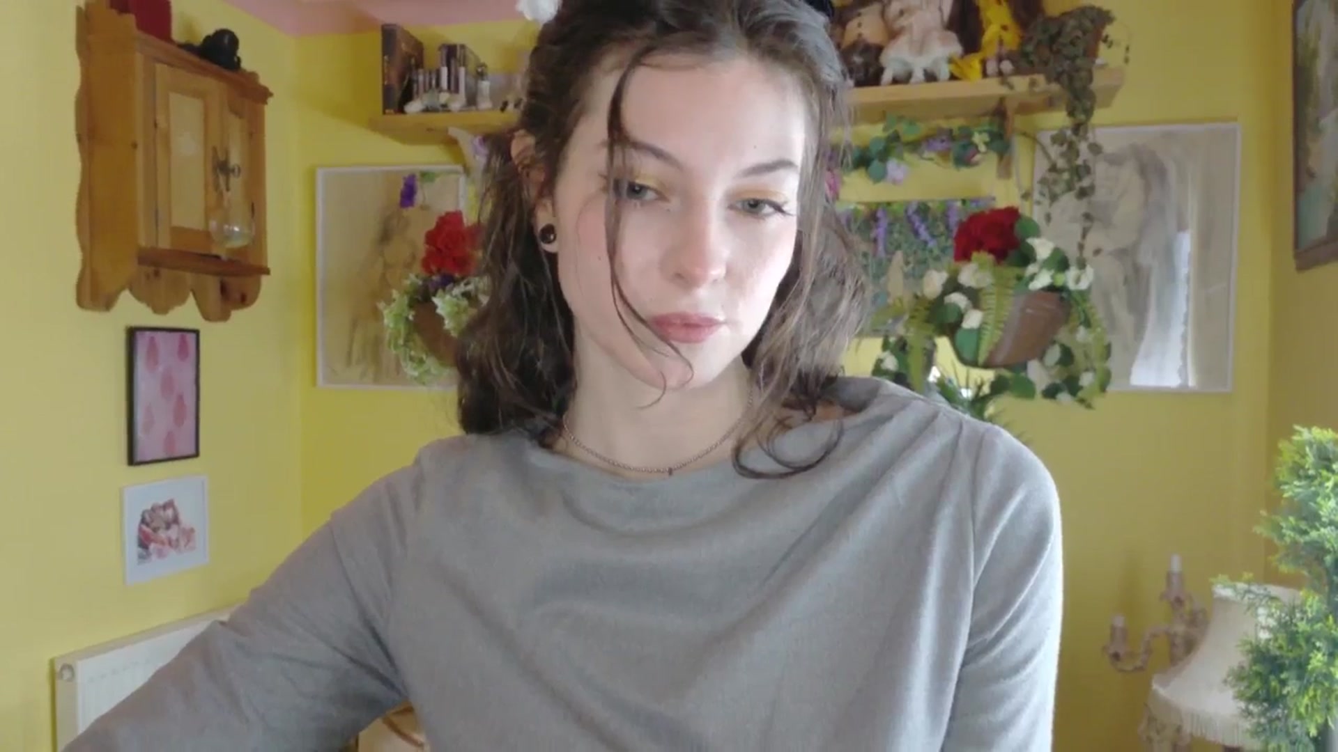 Gallery image thumbnail from porcelaincity's myfreecams stream on, 07/17/2025, 09:26 image 16 of 20
