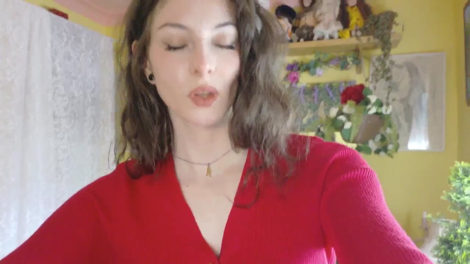 Gallery image thumbnail from porcelaincity's myfreecams stream on, 07/22/2025, 09:00 image 7 of 20