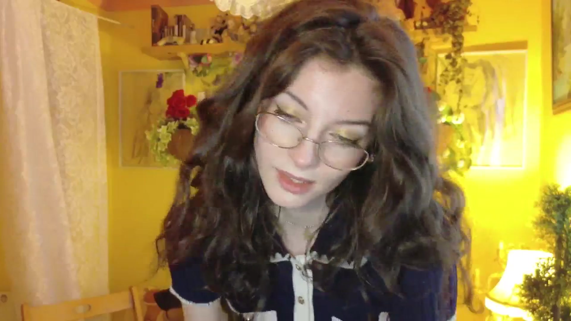 Gallery image thumbnail from porcelaincity's myfreecams stream on, 07/23/2025, 08:16 image 14 of 20