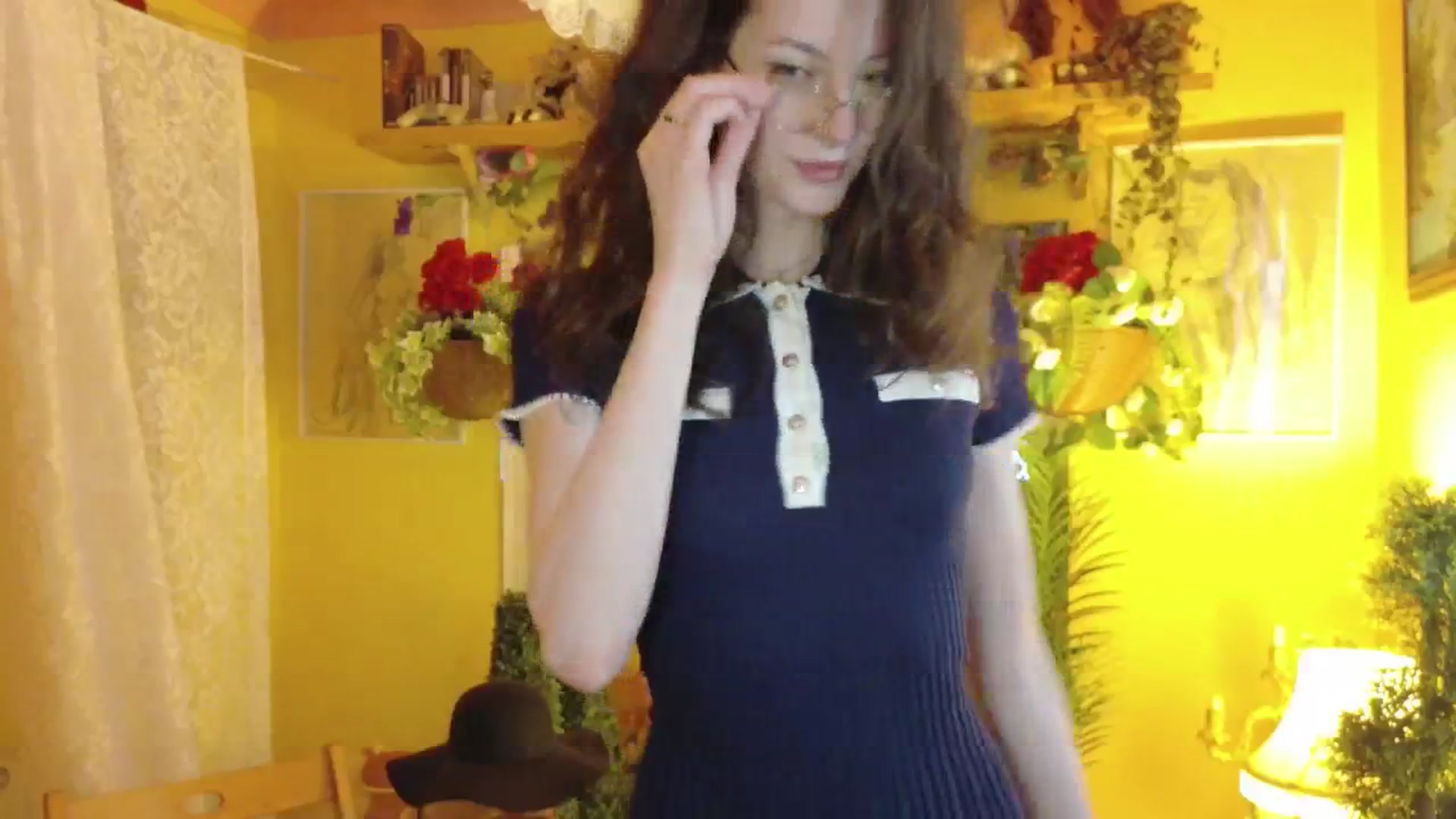 Gallery image thumbnail from porcelaincity's myfreecams stream on, 07/23/2025, 08:16 image 5 of 20
