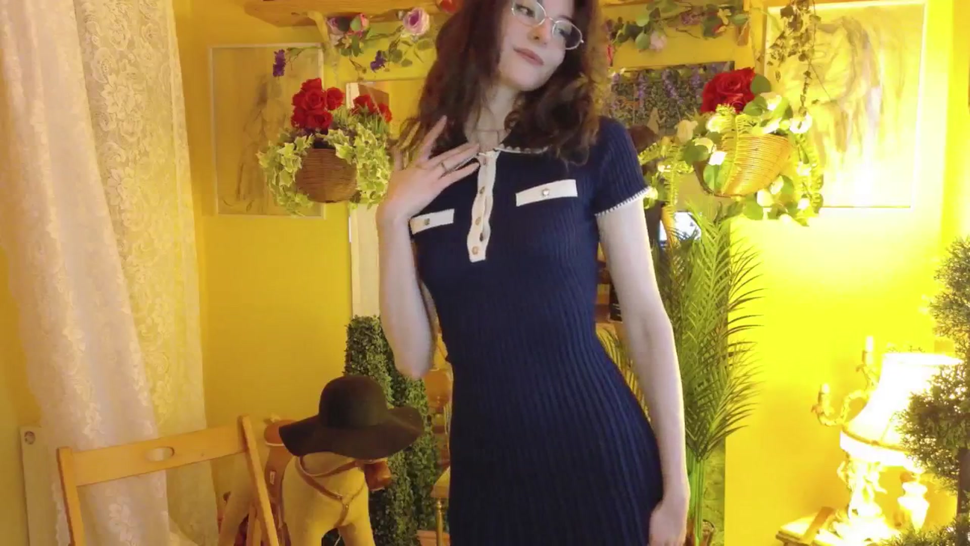 Gallery image thumbnail from porcelaincity's myfreecams stream on, 07/23/2025, 08:16 image 3 of 20