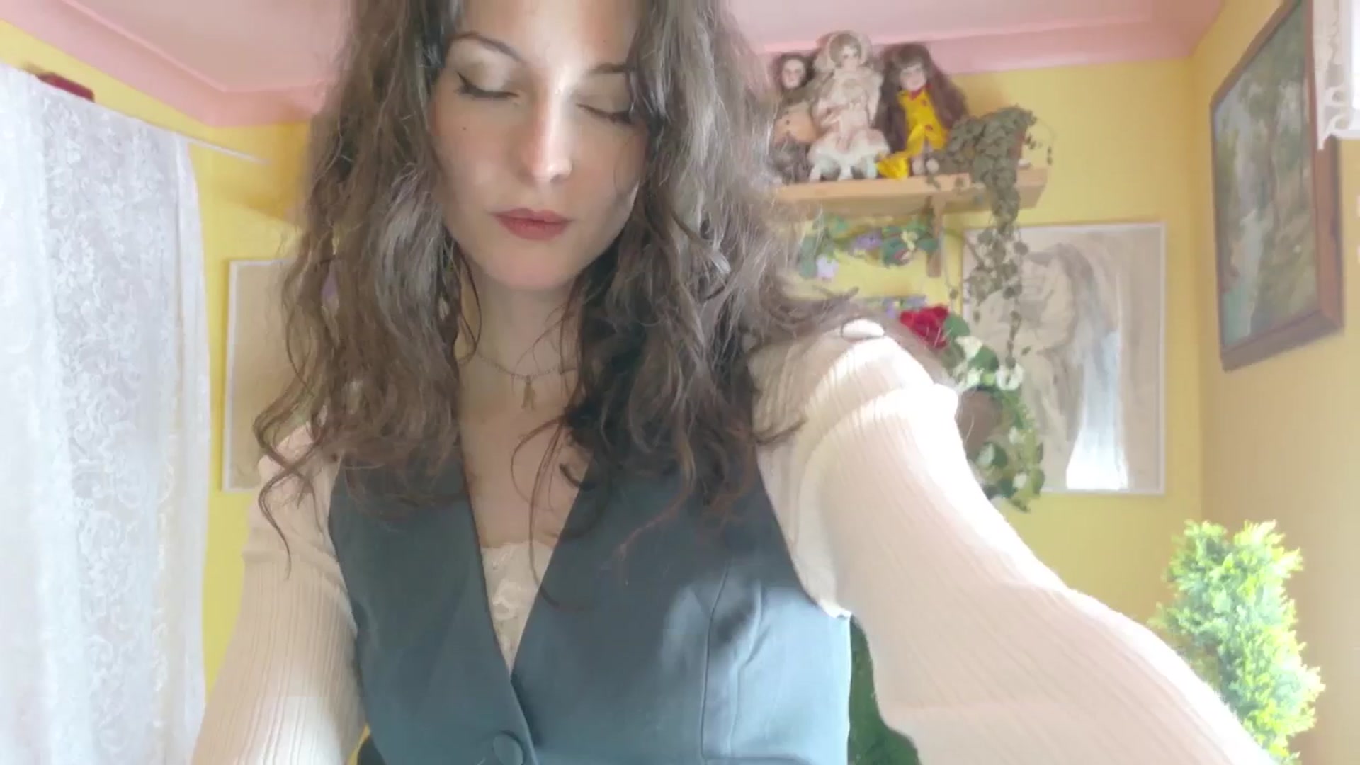 Gallery image thumbnail from porcelaincity's myfreecams stream on, 07/24/2025, 12:53 image 8 of 20