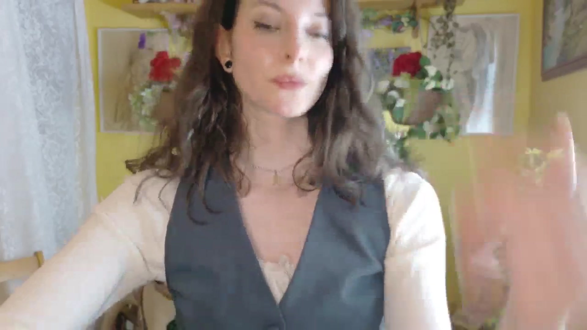 Gallery image thumbnail from porcelaincity's myfreecams stream on, 07/24/2025, 12:53 image 18 of 20