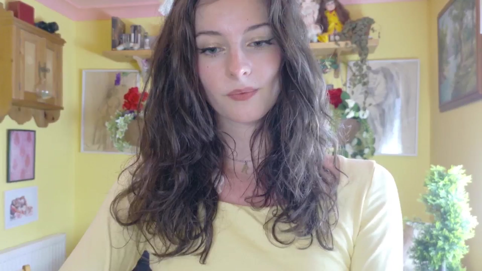 Gallery image thumbnail from porcelaincity's myfreecams stream on, 08/04/2025, 15:28 image 17 of 20